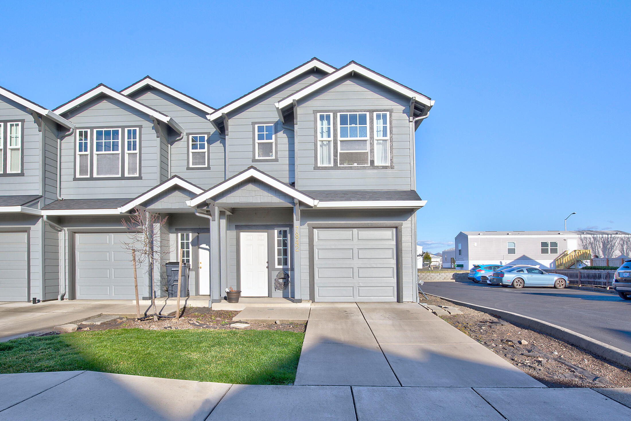 Don't let this great home pass you by! The first floor offers an open living room, dining area and kitchen. The upstarts master bedroom is spacious and welcoming with an
attached bath boasting dual sinks and a standing shower. Washer and dryer are located upstair to make doing laundry less of a chore. This home is full of light. You won't want to miss it.