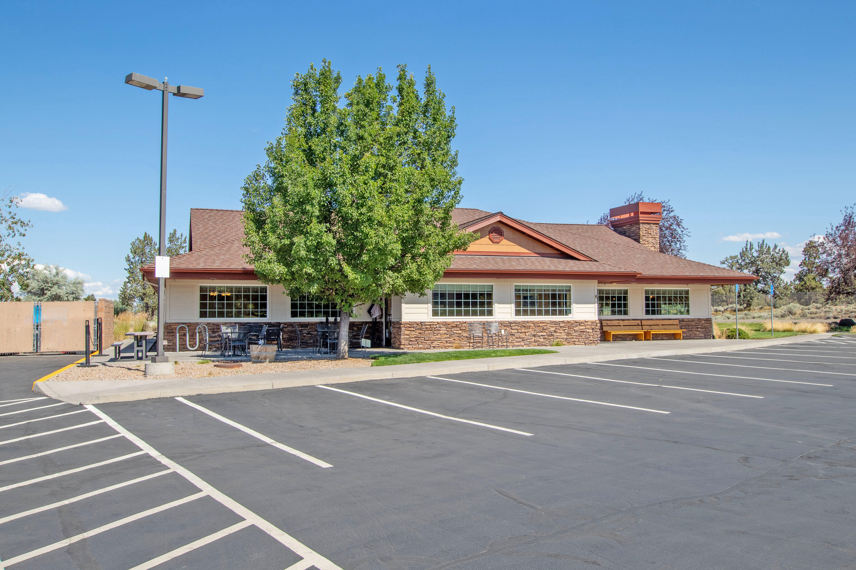 Airport Business Cen - Commercial Sale