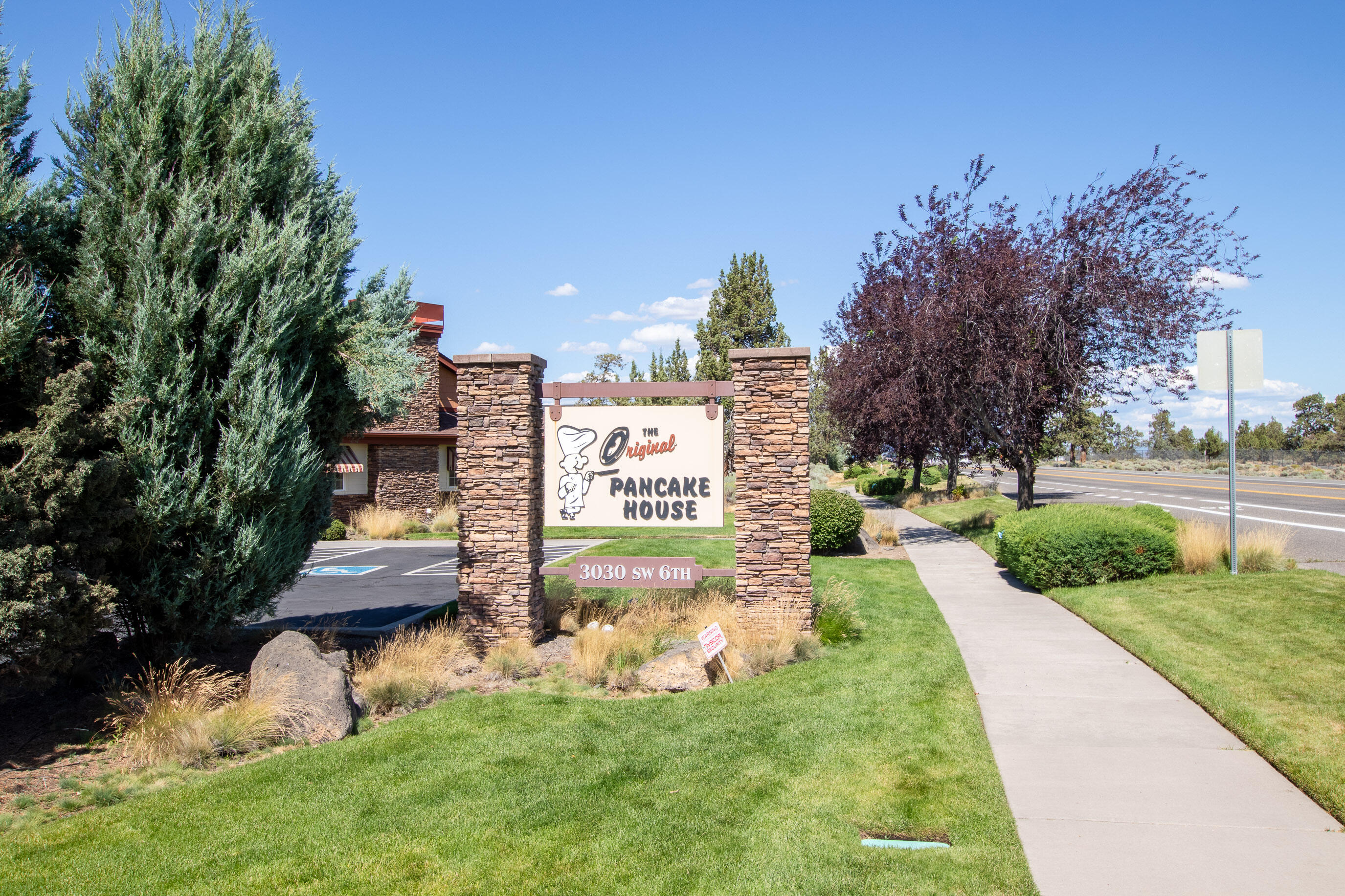 Airport Business Cen - Commercial Sale