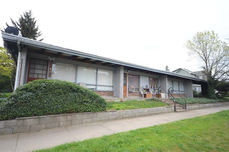 Centrally located Triplex close to schools & downtown Medford. Great long term tenants. Each unit has 1 covered carport parking plus off street parking, large exterior storage. Covered front porch area & each unit has their own private backyards with small patio area & grass/garden area. Each unit is 1 bedroom and 1 full bathroom. Large living room with large windows. Open kitchens with small breakfast bar, dishwasher & refrige. Small dining room are & indoor laundry.