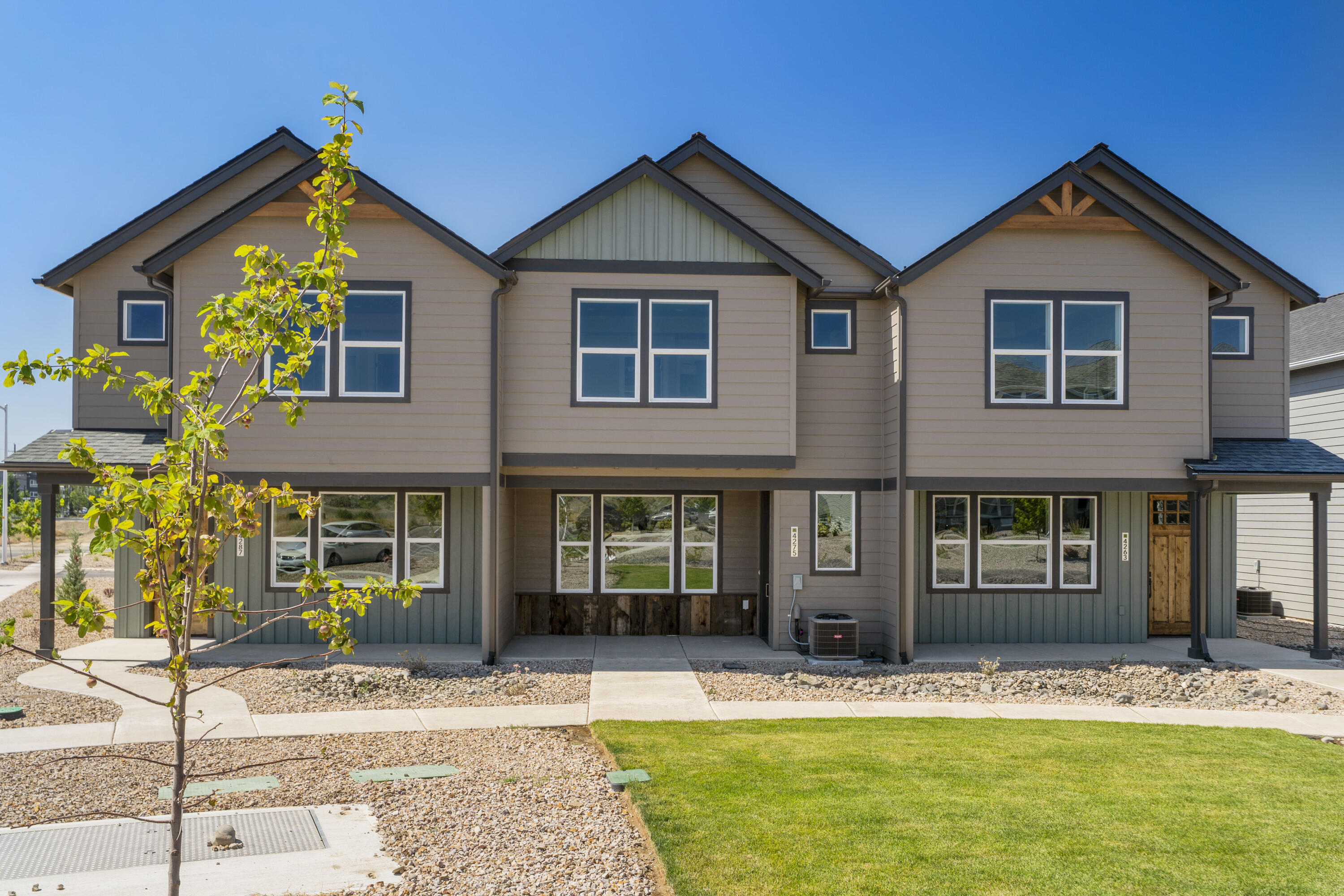 These homes offer charm, quality, and efficiency in a standout community:

• 3 beds, 2.5 baths with luxury-inspired finishes

• Solid surface counters, soft-close drawers

• Floor-to-ceiling tile shower & heated bathroom floors

• Walk-in closet & double vanities

• Engineered hardwood floors & 8' front door

• Central AC, tankless water heater, finished garage

• Earth Advantage Certified



Enjoy community perks: park, pavilion & dog park.