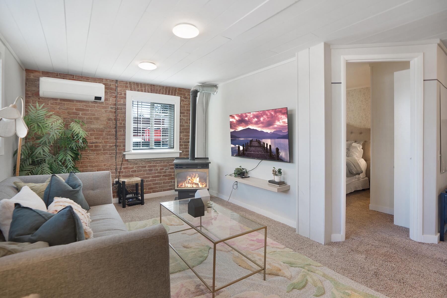 1st Addition Bend Pk - Residential Income