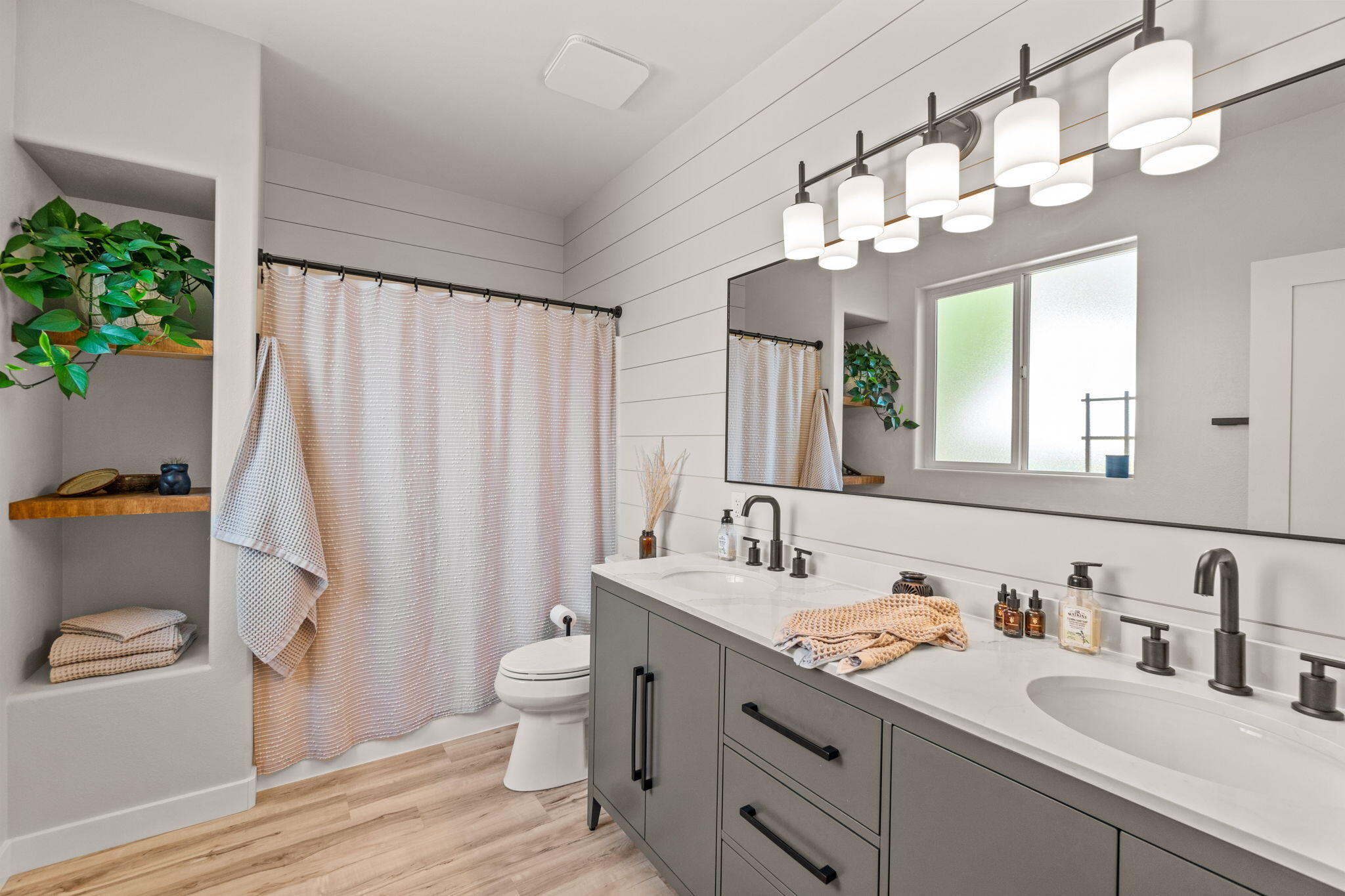 Deschutes River Cros - Residential