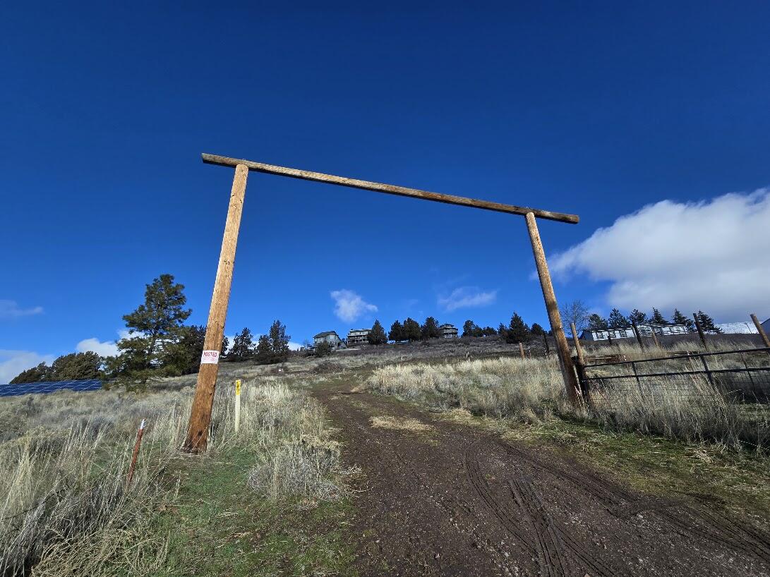 Exceptional views of the city and Mt. Shasta.  This 1.04 acre lot is ready for your dream home plans.  Survey and engineering plan already completed, water meter has been installed, power and gas are at the property line. Septic had prior approval a couple years ago. Buyer to perform their own due diligence for intended use, sewer/septic, etc.  Conveniently located with easy access to the city center, Sky Lakes Medical and Hwy 97.