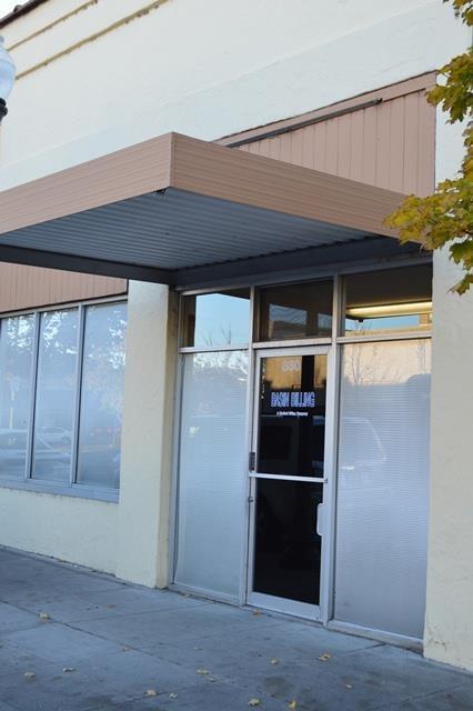 Excellent Downtown Location Next To Hutch's Bicycle Shop On Klamath Avenue. Nine Private Offices + Bathroom + Technical Room + Kitchen In A Total 2600 Sq. Ft. Of Office Space. Good Parking In Front; City Parking Lot Across The Street. Landlord Will Look At Innovative Ideas For Use, Such As Possibility Of Establishing New-business Incubator In The Space. Call Windermere - Rick Boomgarden, 541-885-4400.