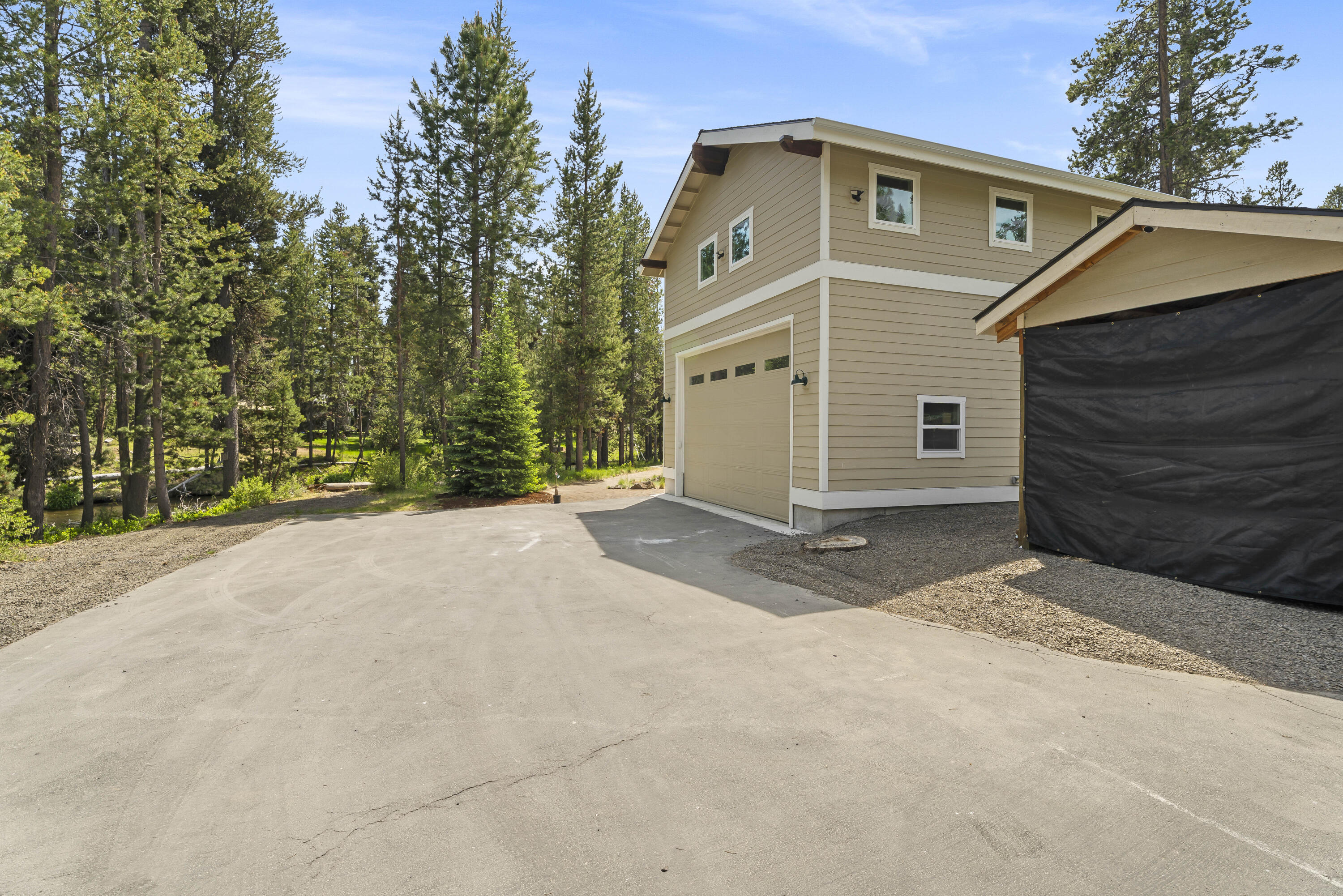 Fall River Estate - Residential