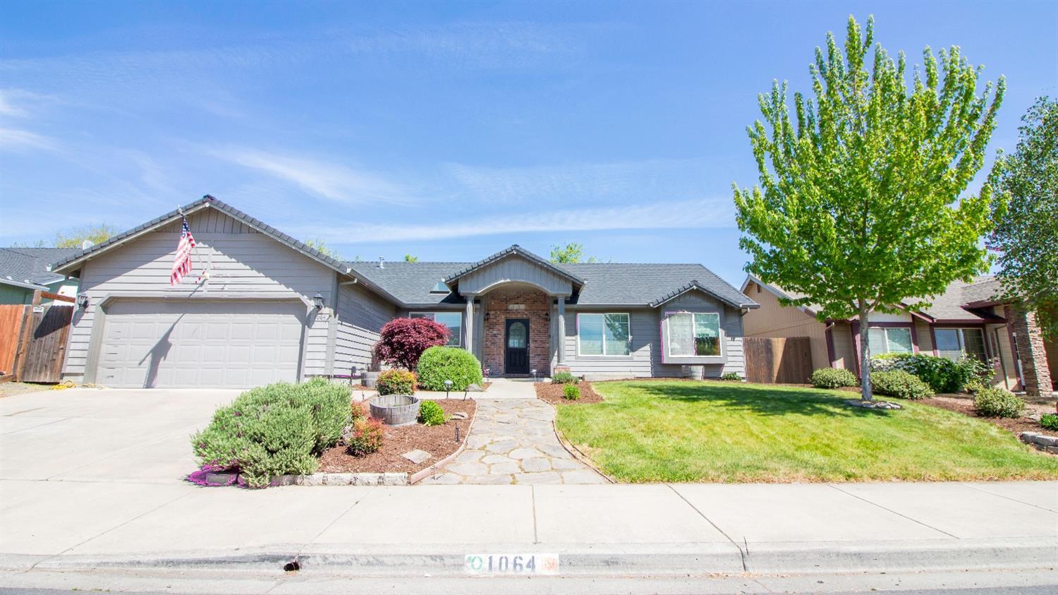 Gorgeous Newer Custom Built Home w/Tons of Upgrades & Extras Located in a Terrific Eagle Point Location w/Beautiful, Unobstructed Views of the Mountains & Mt Mcloughlin from the back yard! Single level * 2148 Sq. ft. * 4 bedrooms + office/den (could be 5th bedroom). Wonderful split bedroom floor plan. Vaulted ceilings in the living room & huge master suite. Surrounded by upscale homes & close to schools, parks & shopping. Tile entry, skylight in huge kitchen w/tons of extra storage, beautiful gas fireplace w/mantle in living room, custom 2'' wood blinds, indoor laundry room, upgraded stainless steel appliances & more. Brand new carpeting throughout, newer hot water heater & newer exterior paint. The front & backyards are fully landscaped w/timed sprinklers, playhouse, custom shed & dog kennel, high-quality fencing + more. The master suite is huge w/walk-in closet, 2 sinks, walk-in shower, skylight & slider to the back yard. Bring your clients to this lovely home, they will love it.