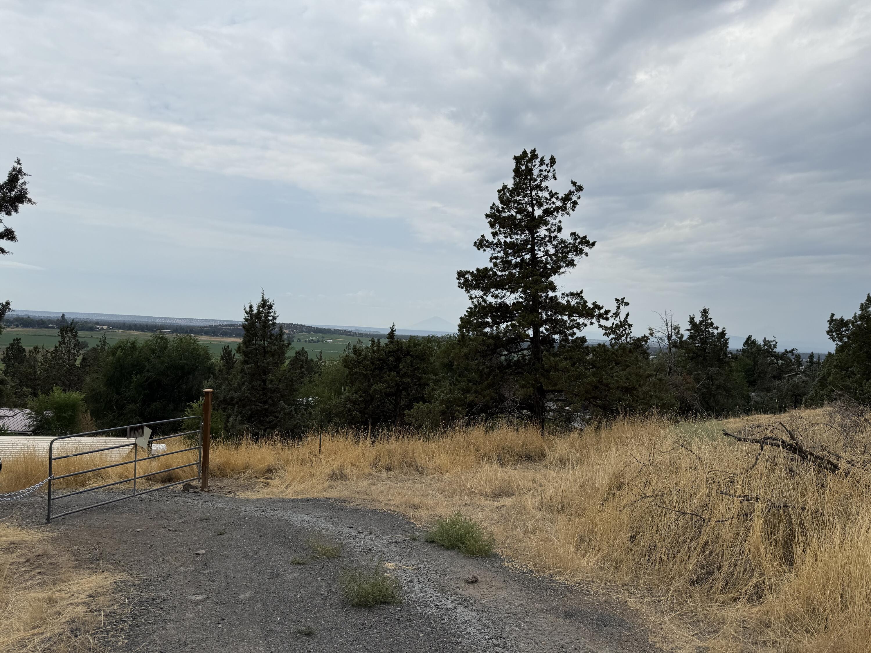 Hillman - Land