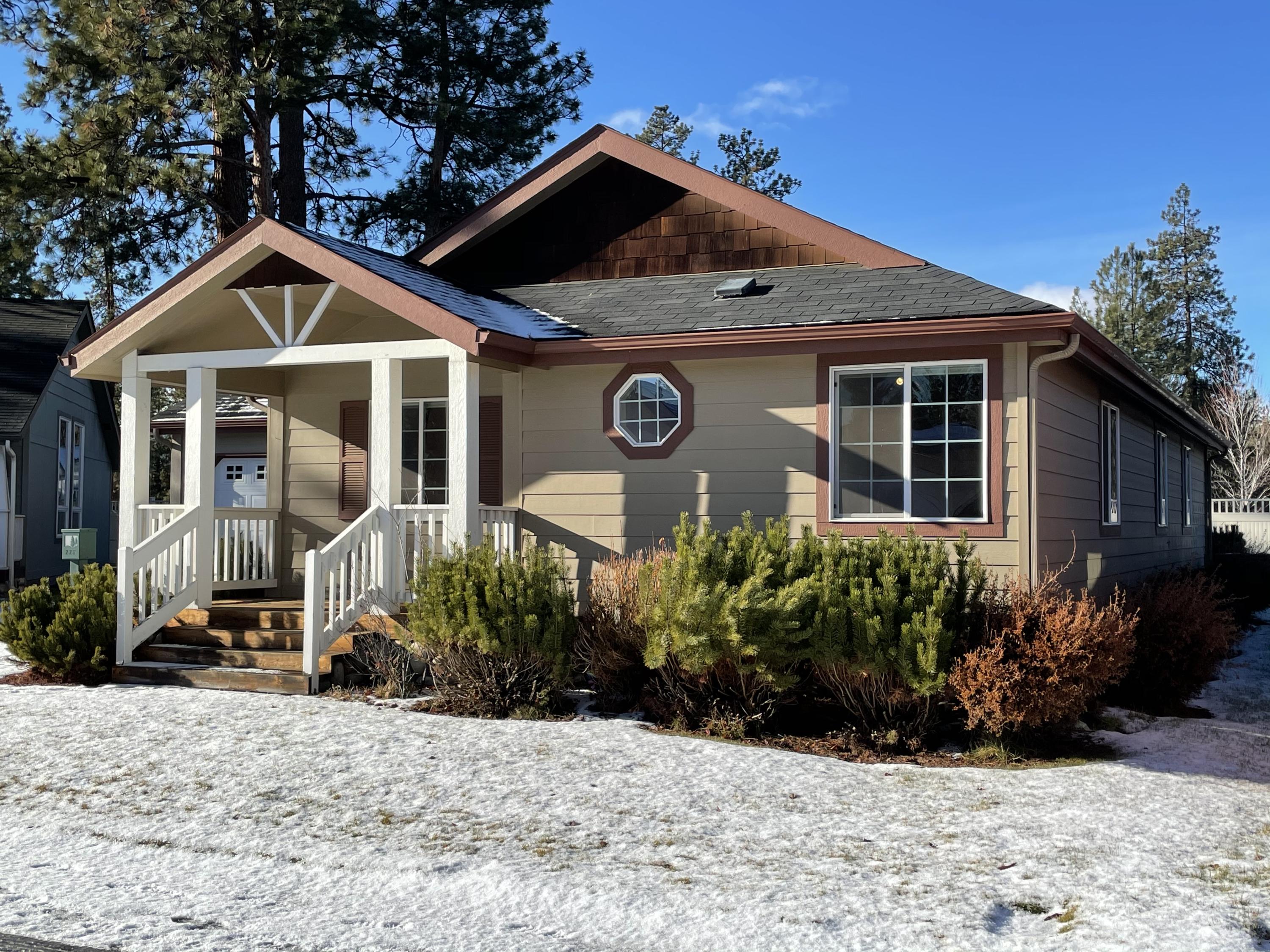 Charming single level home. 3 bedroom, 2 bathroom in this quaint 55 plus community, The Pines at Sisters.  Enjoy all the bennifits of this gated community.  Club house, lawn and garden maintenance as well as snow removal. Conveniently located to all that Sisters has to offer.