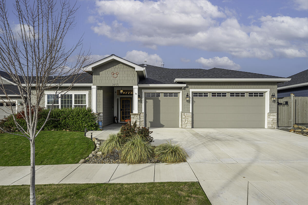 Move-in Ready! Built in 2021, this contemporary single level 3 bed, 2 bath home is nestled in the sought-after Stonegate Subdivision, convenient to shopping, schools, walking paths, & parks. Beautifully appointed w/luxury systems & upgrades throughout including hardwood floors, ceiling treatments, gas fireplace w/mantle & designer lighting. Spacious kitchen open to the living room & dining area w/a center island, oversized farm sink, ss appliances, quartz countertops, white subway tile backsplash, & huge walk-in pantry w/a glass door entry, built-in cabinetry, & microwave nook. Large primary suite featuring a spa-like ensuite w/a barn door, dual-sink vanity, tile shower, tile floors & walk-in closet. Dedicated laundry/mud room w/built-in cabinetry. Fully fenced w/lots of privacy, mature, easy-care landscaping, oversized covered patio plus a 3-car garage w/room for storage.