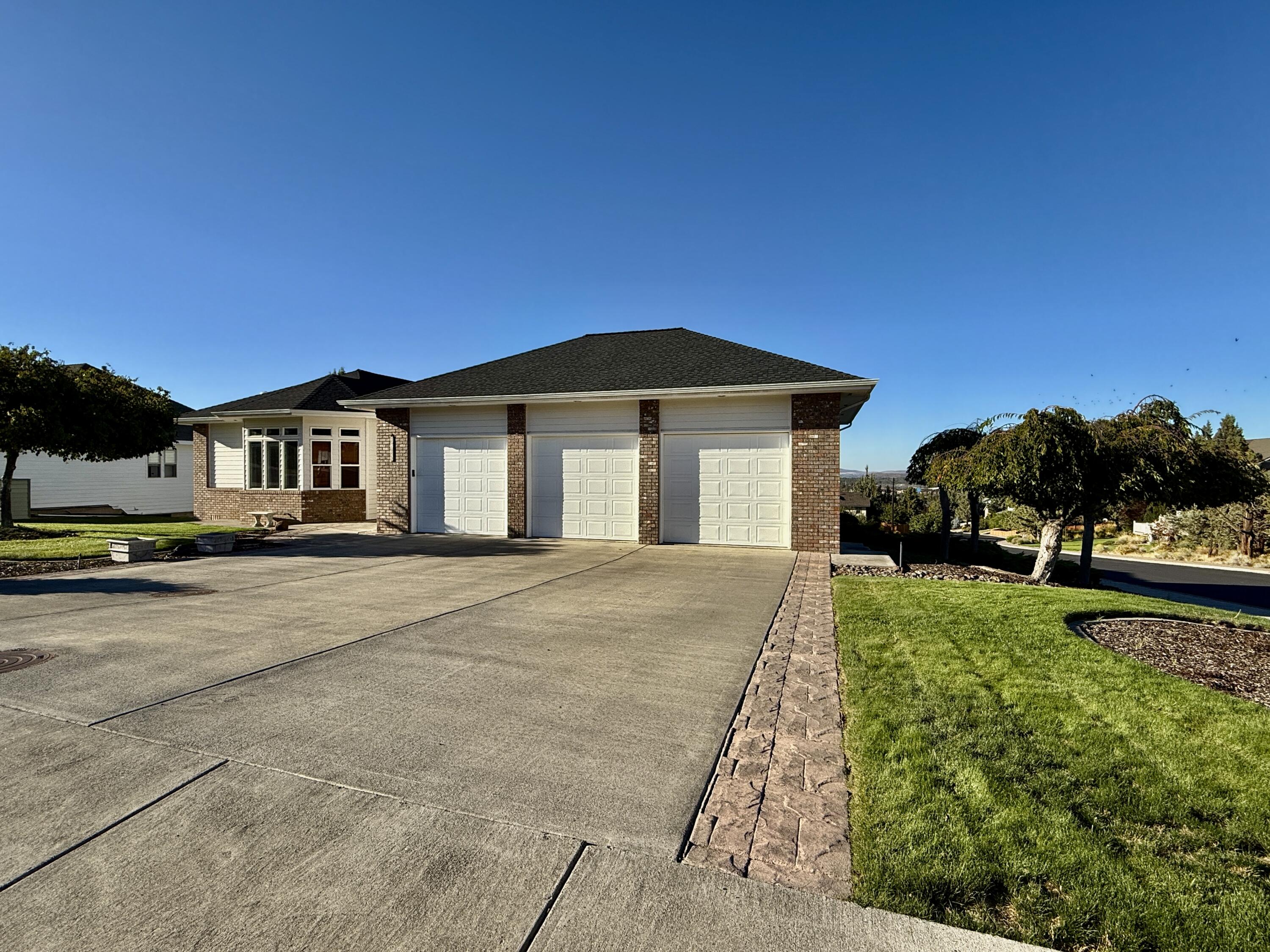 The Summit - Residential