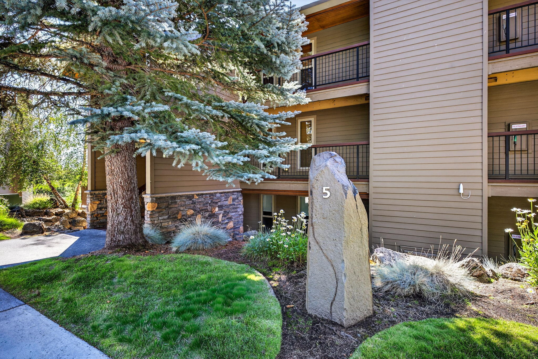 Inn Of The 7th - Residential