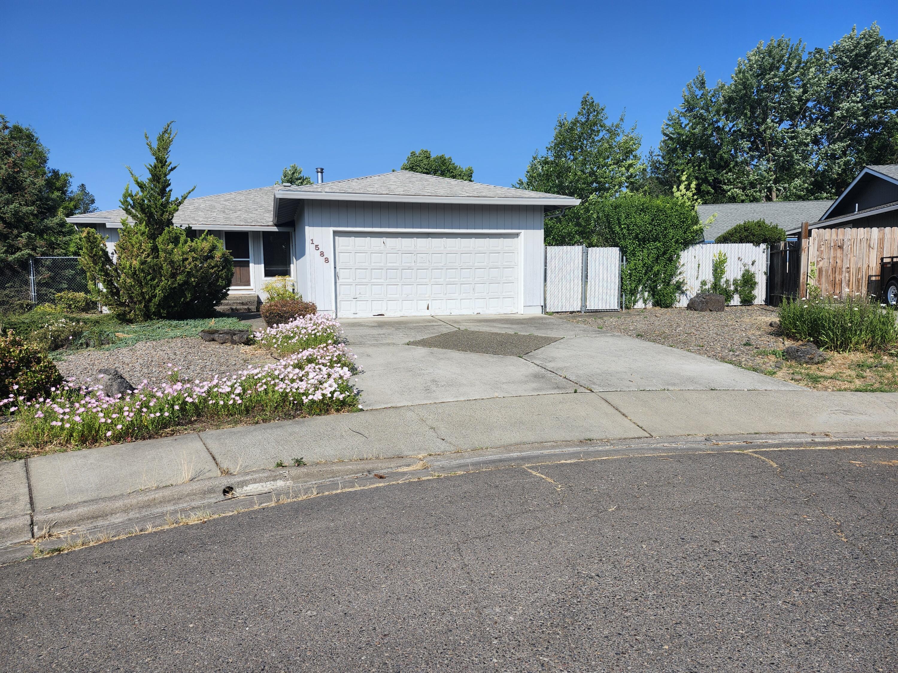 Exceptional eastside home on a cul-de-sac.  Featuring 3 bedrooms and 2 bathrooms, central cooling, forced air gas furnace and a wood burning fireplace.  Situated on .23 acre with a large backyard, covered back patio and RV parking.