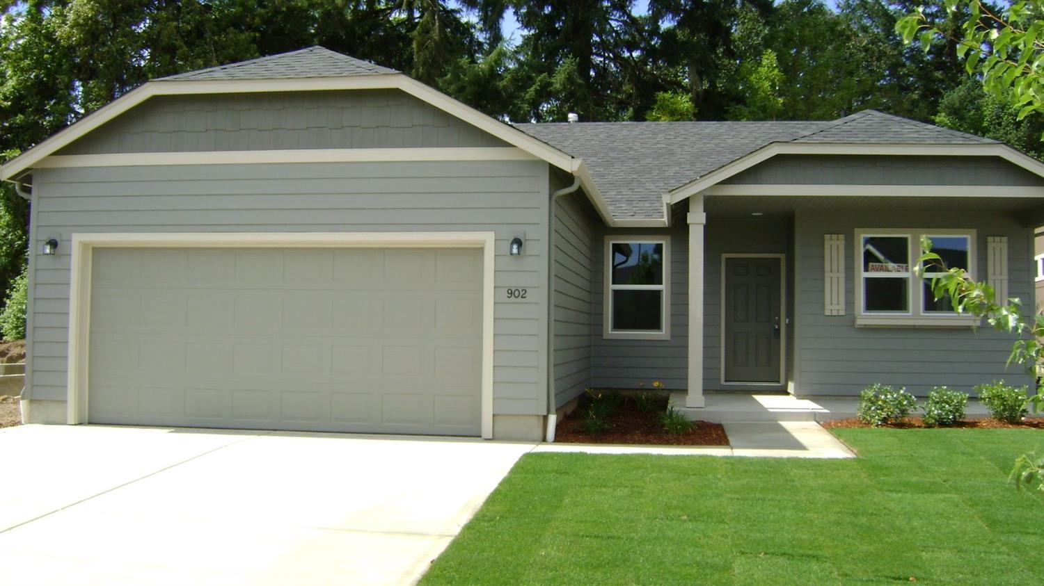 The 1235 square foot Clearwater proves that a mid-size home can be more than it appears. Vaulted ceilings span the dining room as well as the spacious living room. An optional partition can separate these rooms for private dining and living spaces. The kitchen provides ample counter space and cupboard storage is uniquely positioned in the front of the home. The master suite is expansive, features two spacious closets and an ensuite with dual vanity. Sharing the second bathroom, the other two bedrooms are sizable, one providing an oversized closet while the other may be converted into an optional den. Home to be built. Pictures are similar.