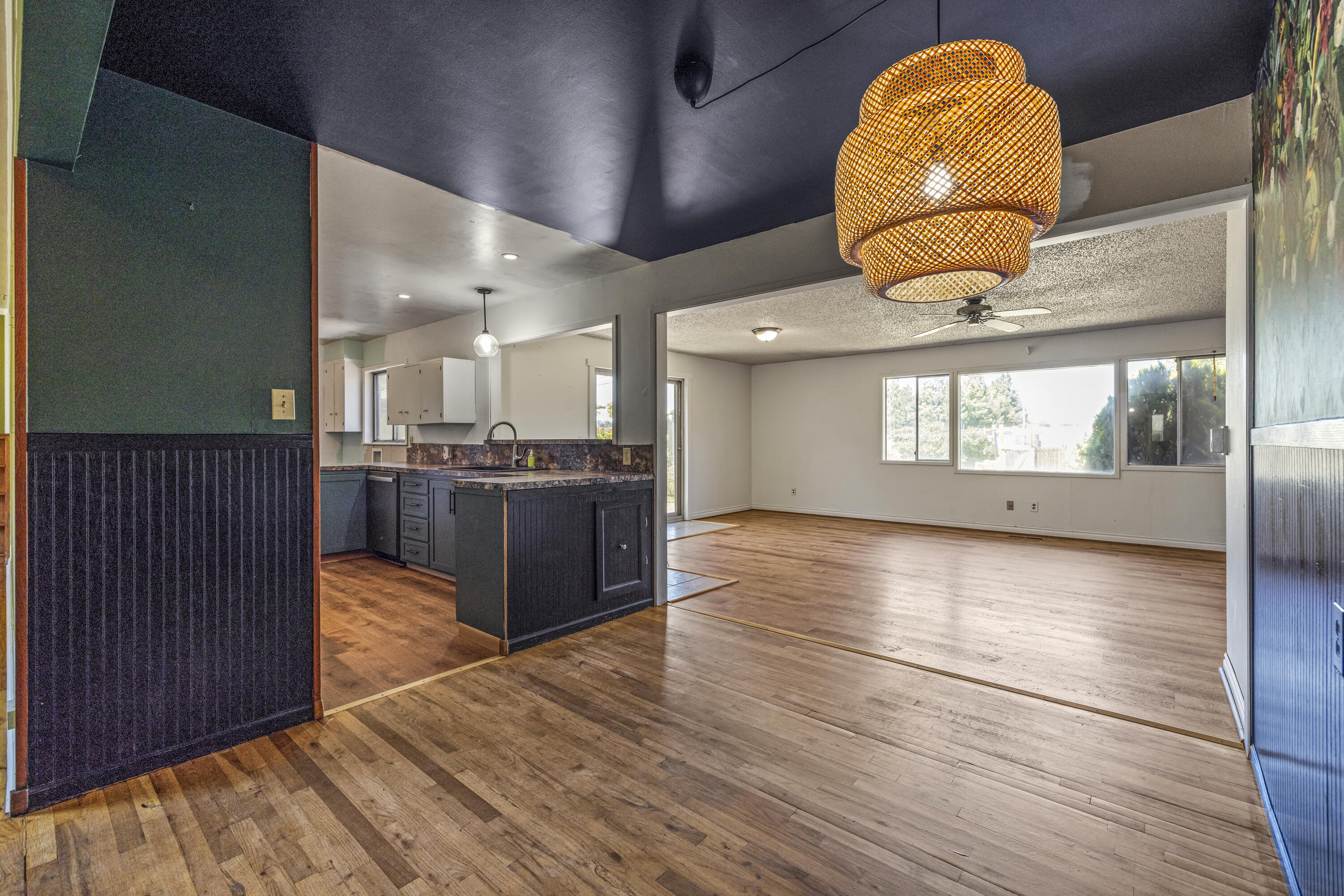 Summers Lane Homes - Residential