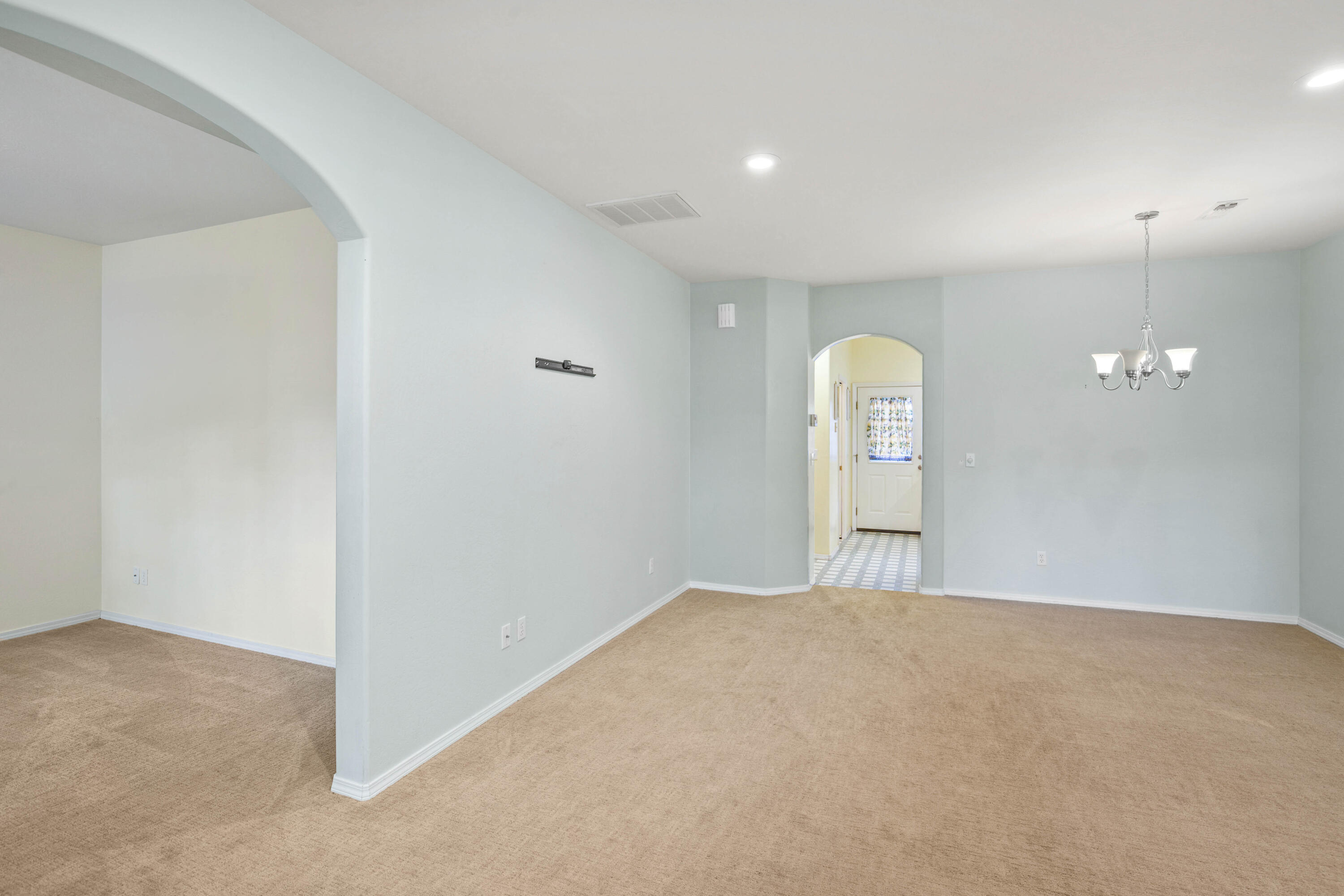 Court On Mary Jane, The - Residential