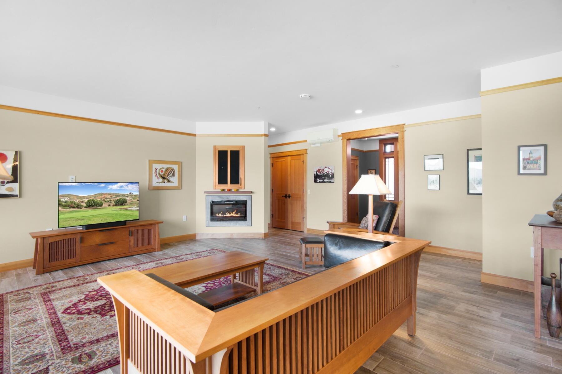West Powell Butte Es - Residential