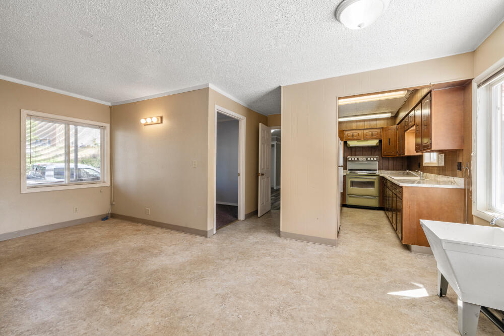 Klamath Falls -Hot Springs Addition - Commercial Sale