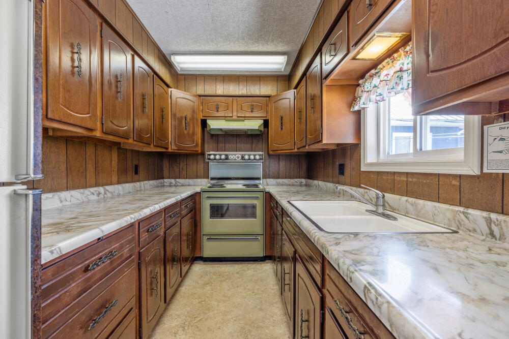 Klamath Falls -Hot Springs Addition - Commercial Sale