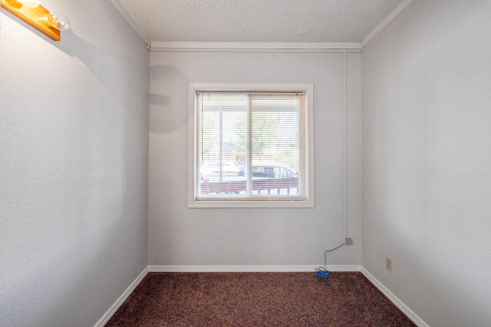 Klamath Falls -Hot Springs Addition - Commercial Sale