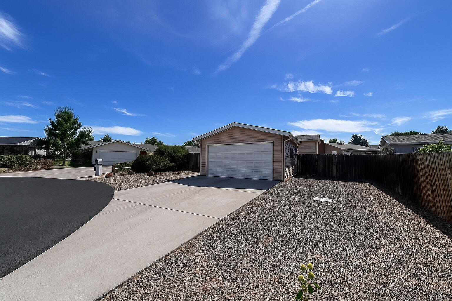 Desert Meadows - Residential