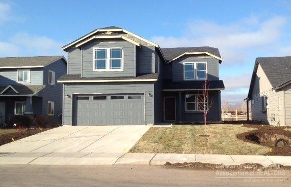 *** MOVE in READY!! STONERIDGE Plan with 4ft garage extension, Large bonus room, Soaker tub in master, raised dual vanities, gas fireplace in great room, back yard landscaping & more! File photos represent home floor plan, finishes will be similiar. Just a few blocks ( .4 miles ) from West Canyon Rim Park and access to the Dry Canyon.