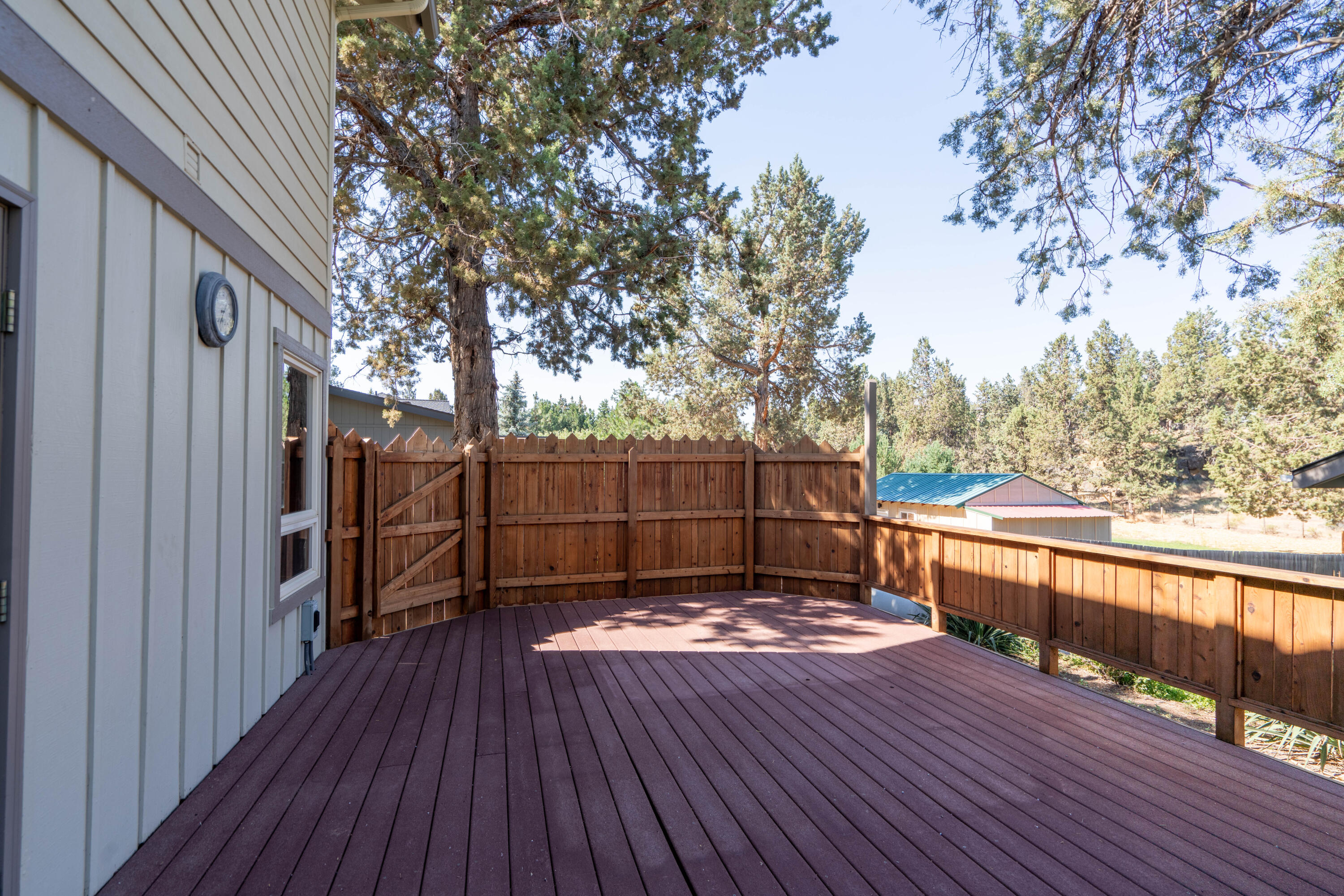Desc Rvr Hmst Rimrk - Residential