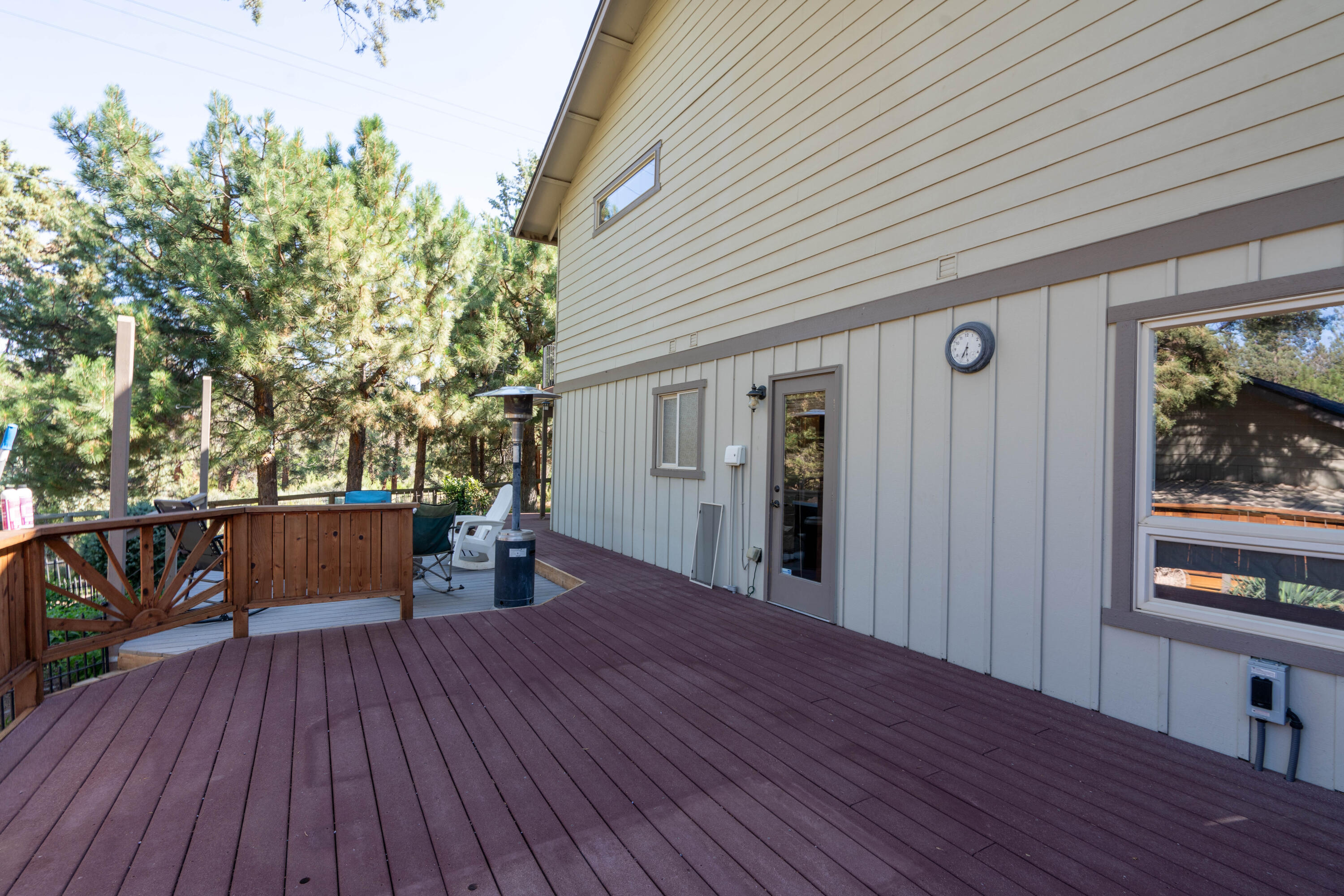 Desc Rvr Hmst Rimrk - Residential