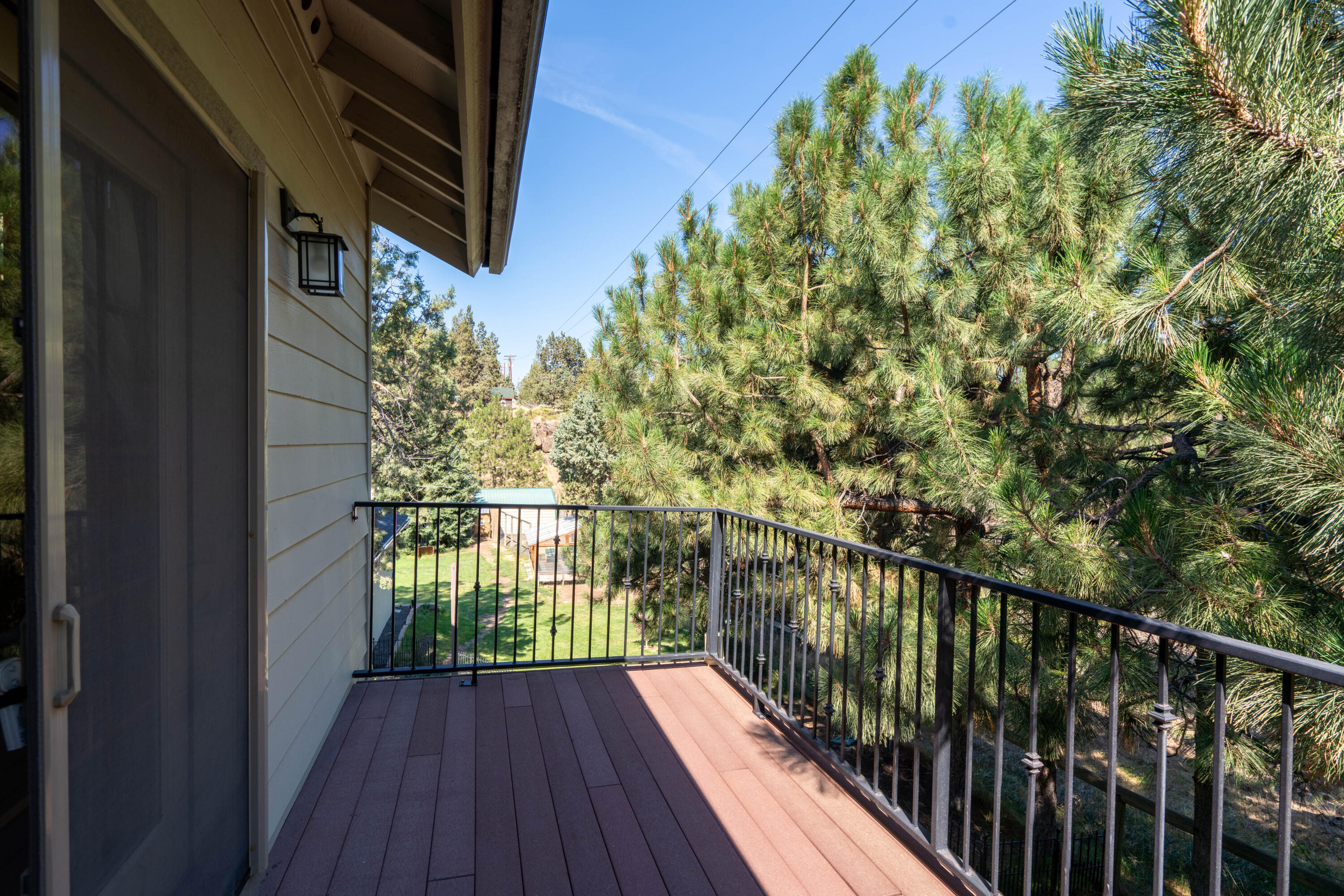 Desc Rvr Hmst Rimrk - Residential