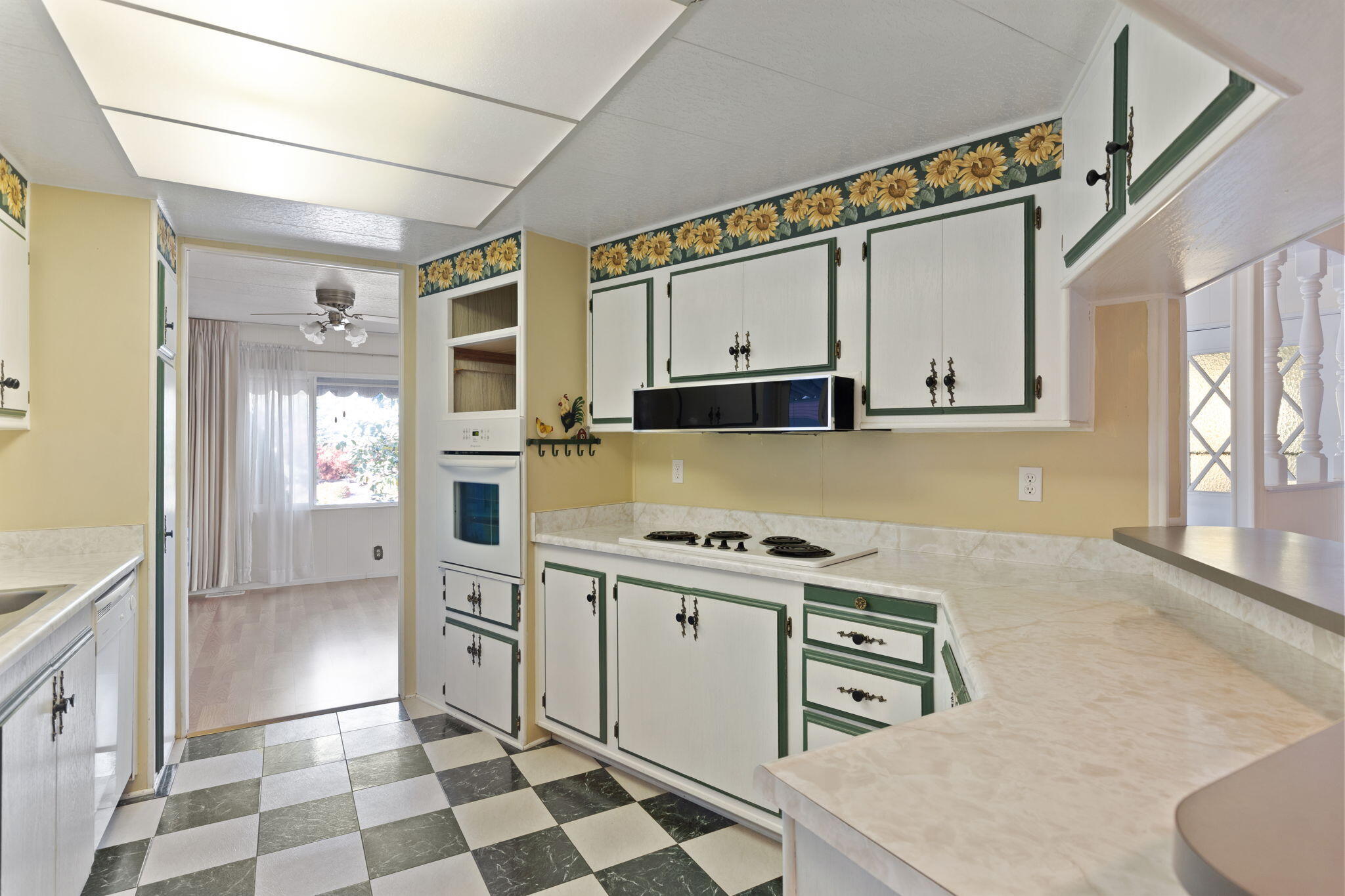 Rogue Lea Estates - Residential