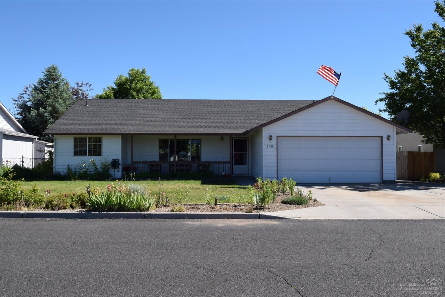 Immaculate home in Northridge, ideal open floor plan with vaulted ceilings, lovely large kitchen, split bedrooms, 1596 sq ft, 3bed/2bath, inviting patio overlooks a well-maintained backyard and includes roses and raspberries. Includes RV parking with septic drain, storage shed and more. Feels like home.