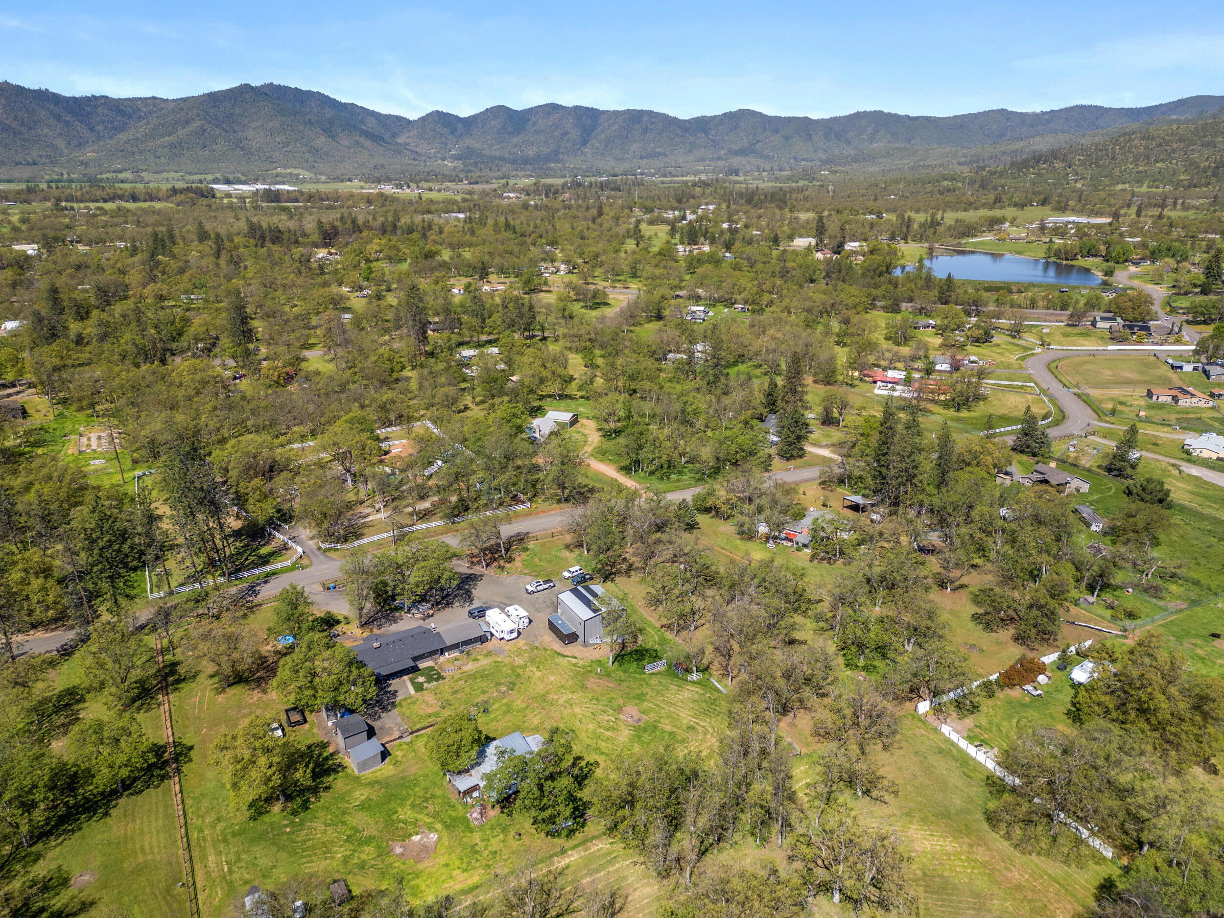 Land Of Many Oaks - Residential