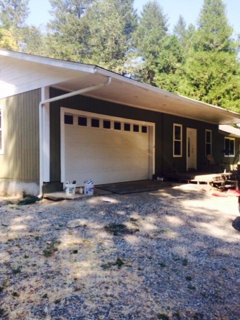 Nice 3 bedroom 1 bath 1530 sqft on almost 1/2 acre. Some updates have been done newer roof, new exterior paint, water heater, granite counters, updated bathroom