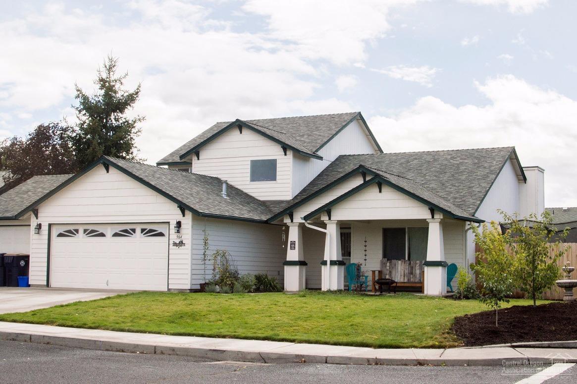A very comfortable 4 bedroom, 3 bath home located in a great NW Redmond location. Close to shopping, parks and schools. Great floor plan w/Master on the main level, 3 car garage, Bonus room, walk-in closets, gas fireplace, open kitchen w/breakfast bar and lots of cabinets, Patio/deck w/pergola, corner lot in a nice neighborhood. Nicely landscaped, fenced, pet friendly. This is a must see. Please call for your private showing.
