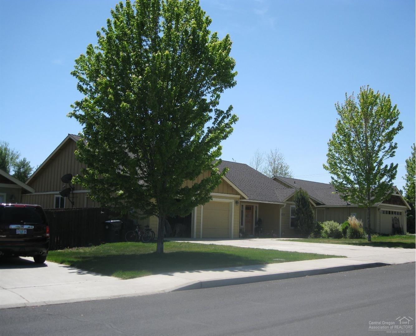 Single story home located across the street from the Canyon. Enjoy the close proximity to parks, shopping and schools. Great opportunity to make this home your own. Great room and kitchen combination, gas fireplace in great room, double attached garage.
