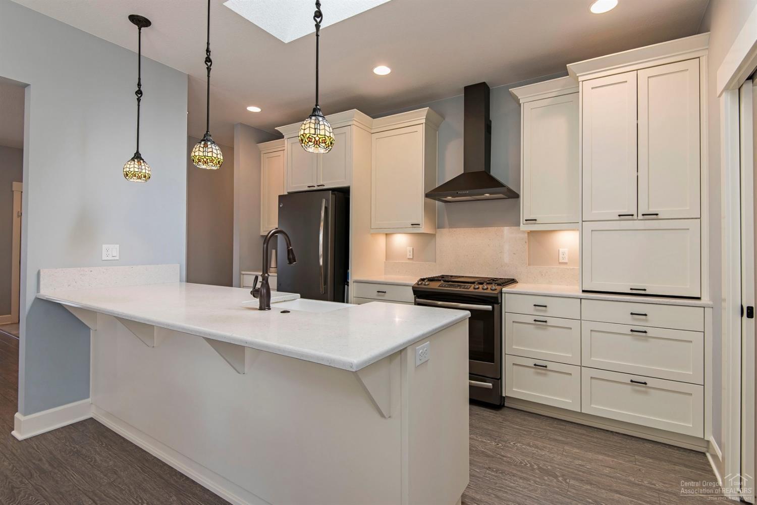 SaddleStone - Residential