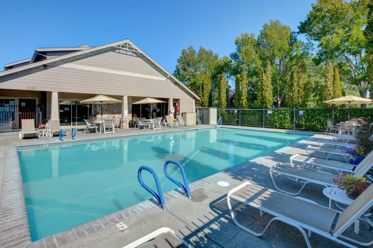 Alderwood Townhomes - Residential
