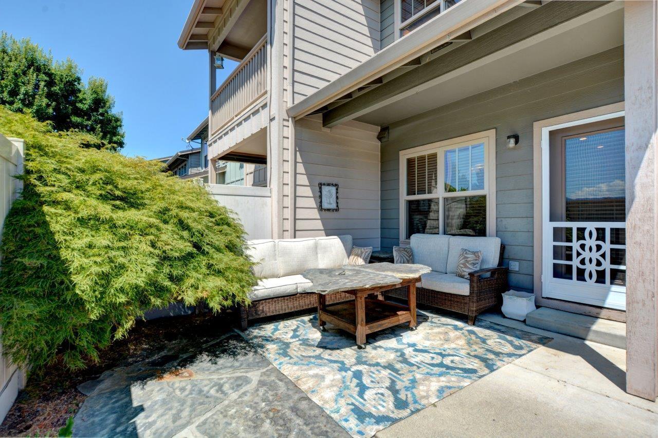 Alderwood Townhomes - Residential