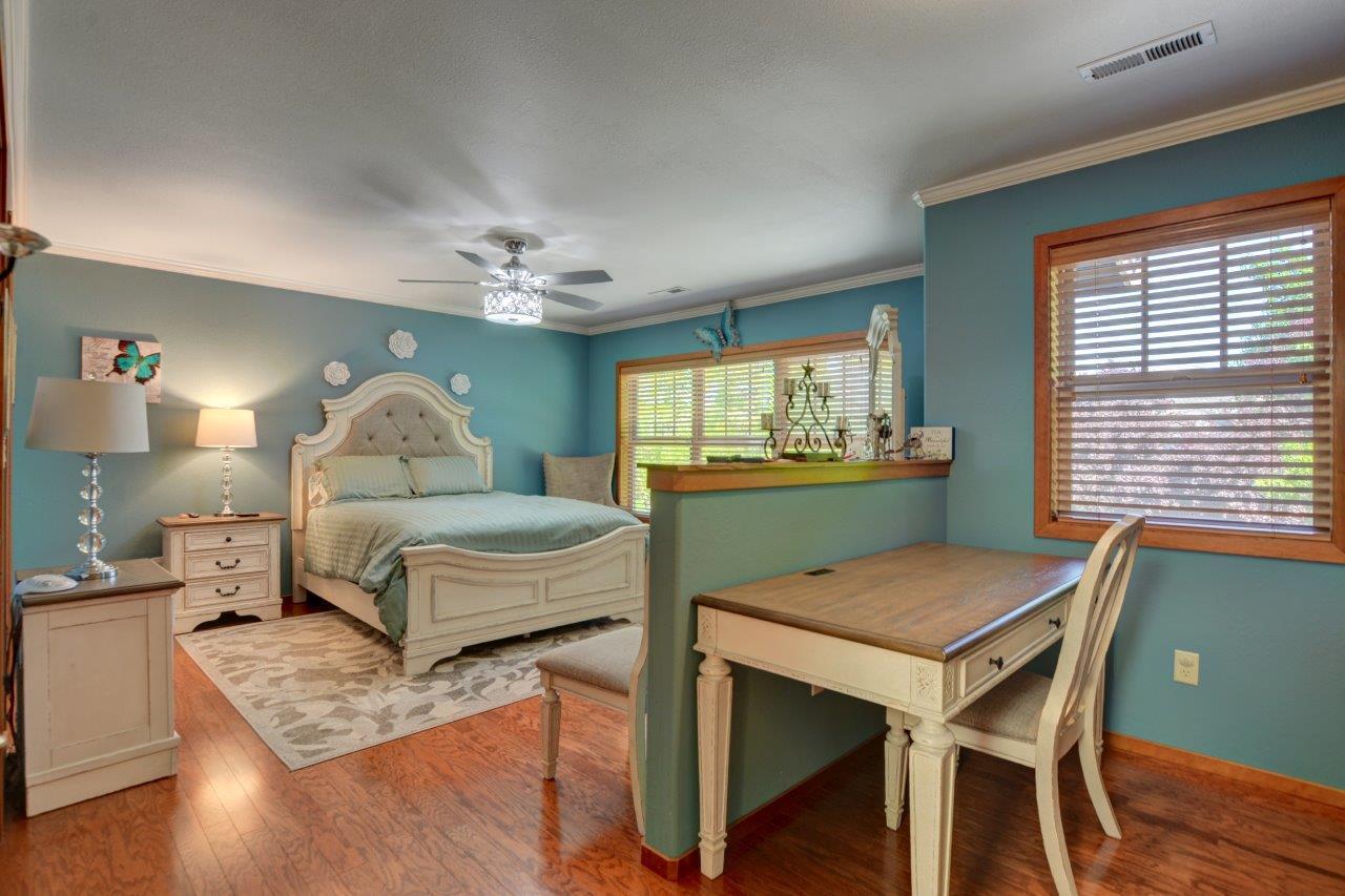 Alderwood Townhomes - Residential