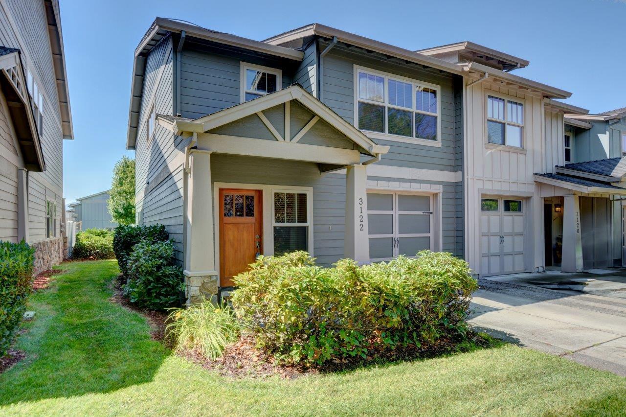 Alderwood Townhomes - Residential