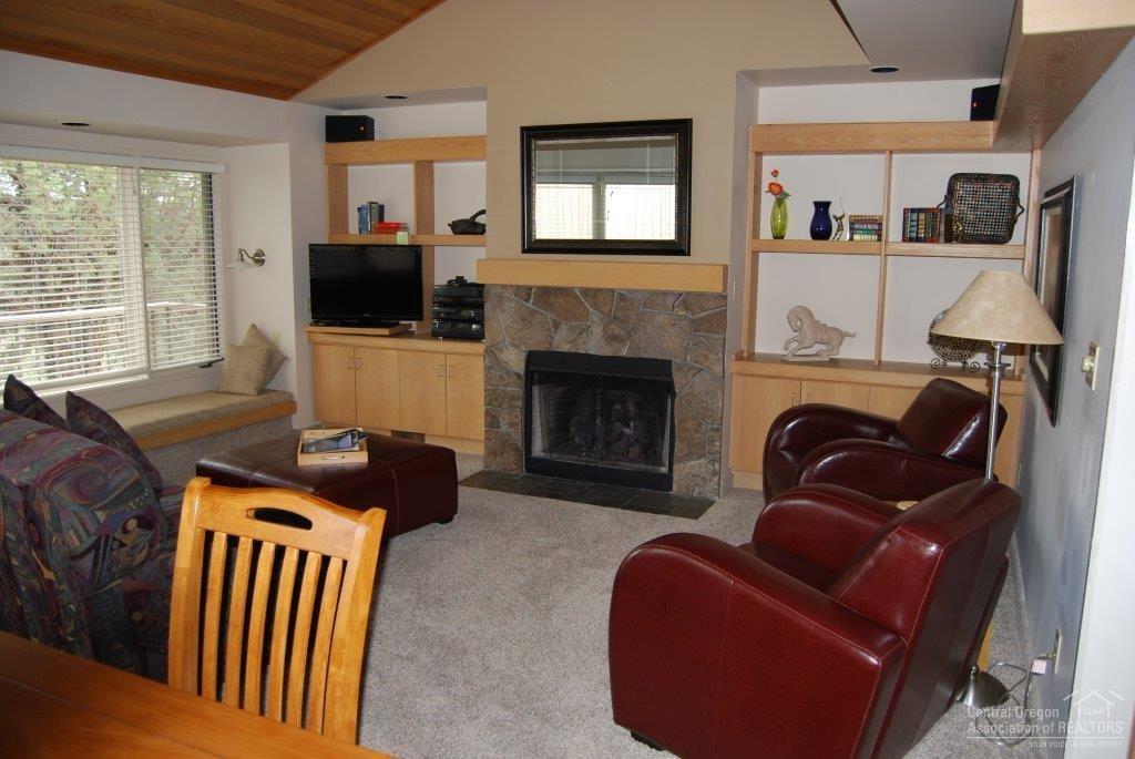 What a buy!! 4 weeks a year to stay at Eagle Crest and use all their amenities. Golf, swimming, hiking, tennis and pickle ball. When you are finished playing and the day is coming to an end you can kick back on the deck and watch the river flow by. Maybe even relax in the hot tub