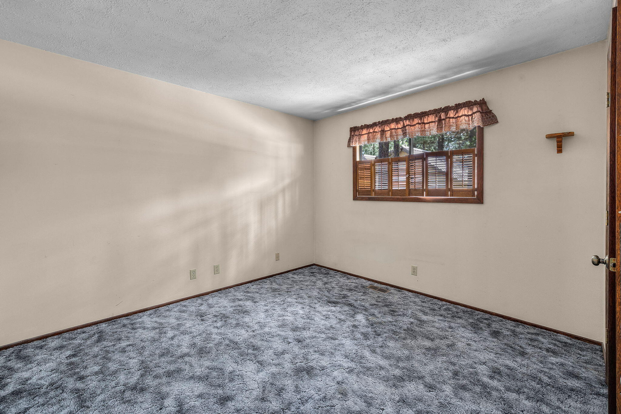 Ponderosa Pines - Residential