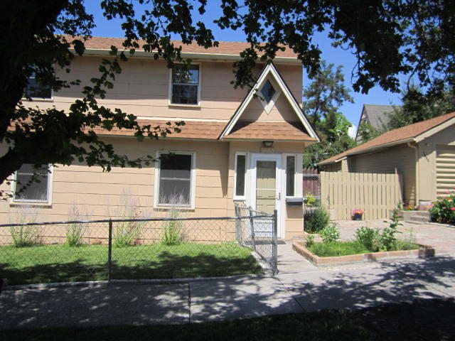 Desirable Hot Springs neighborhood 1554 sq foot immaculate home with single garage & off street parking. Entering this light & bright foyer, you will notice one full wall of cabinets.
This leads you to the attractive hardwood floors in the living and dining area. First floor powder room, laundry area adjacent to the kitchen. Staircase to 2nd floor offer wide steps to the 2 large bedrooms, 1 smaller room. Full bath & hallway linen closet. Storage area under the staircase. Enjoy the fenced side yard patio for privacy & entertaining. Roosevelt, Ponderosa & Klamath Union High School. Minutes to Oregon institute of Technology & Skylakes Medical Center. Close to walking/bike path. Short walk to the down town offering
Shops, Restaurants, Ross Ragland Theater & Public Library. 
Clean, neat & tidy property ready for new owners .