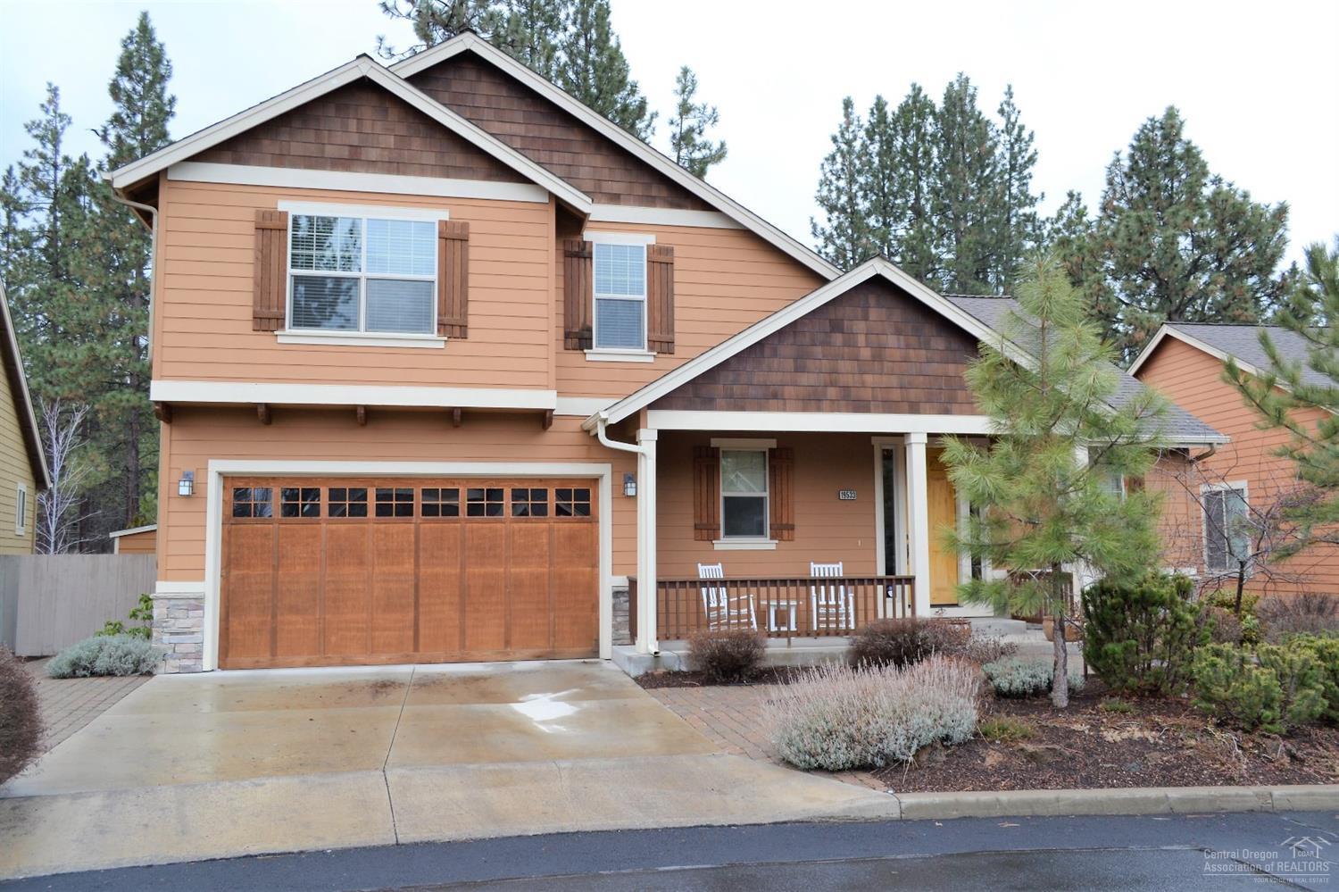 Immaculate River Rim home! This 4 bed, 2.5 home features the master on the main. Spacious master bath complete with double vanity, tile floors, shower and soaking tub. The Kitchen has stainless appliances, pantry, island/breakfast bar and granite counters/backsplash. Tall vaulted ceilings in great room with gas fireplace. Main level office with French doors. Natural gas forced air with AC. Triple car tandem garage. The lot is perfectly positioned and backs to mature trees and easy to maintain landscaping!