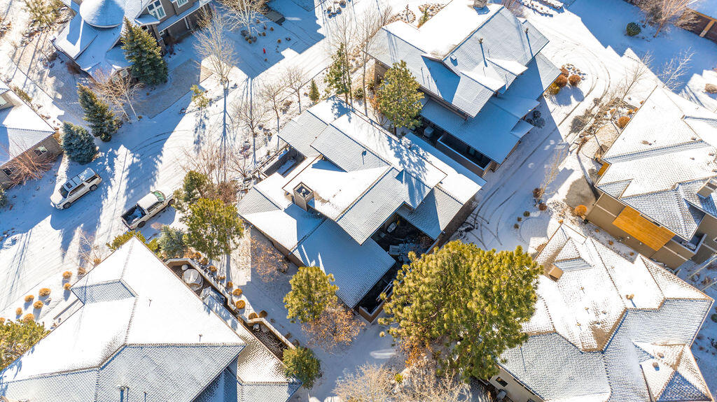 Three Pines - Residential