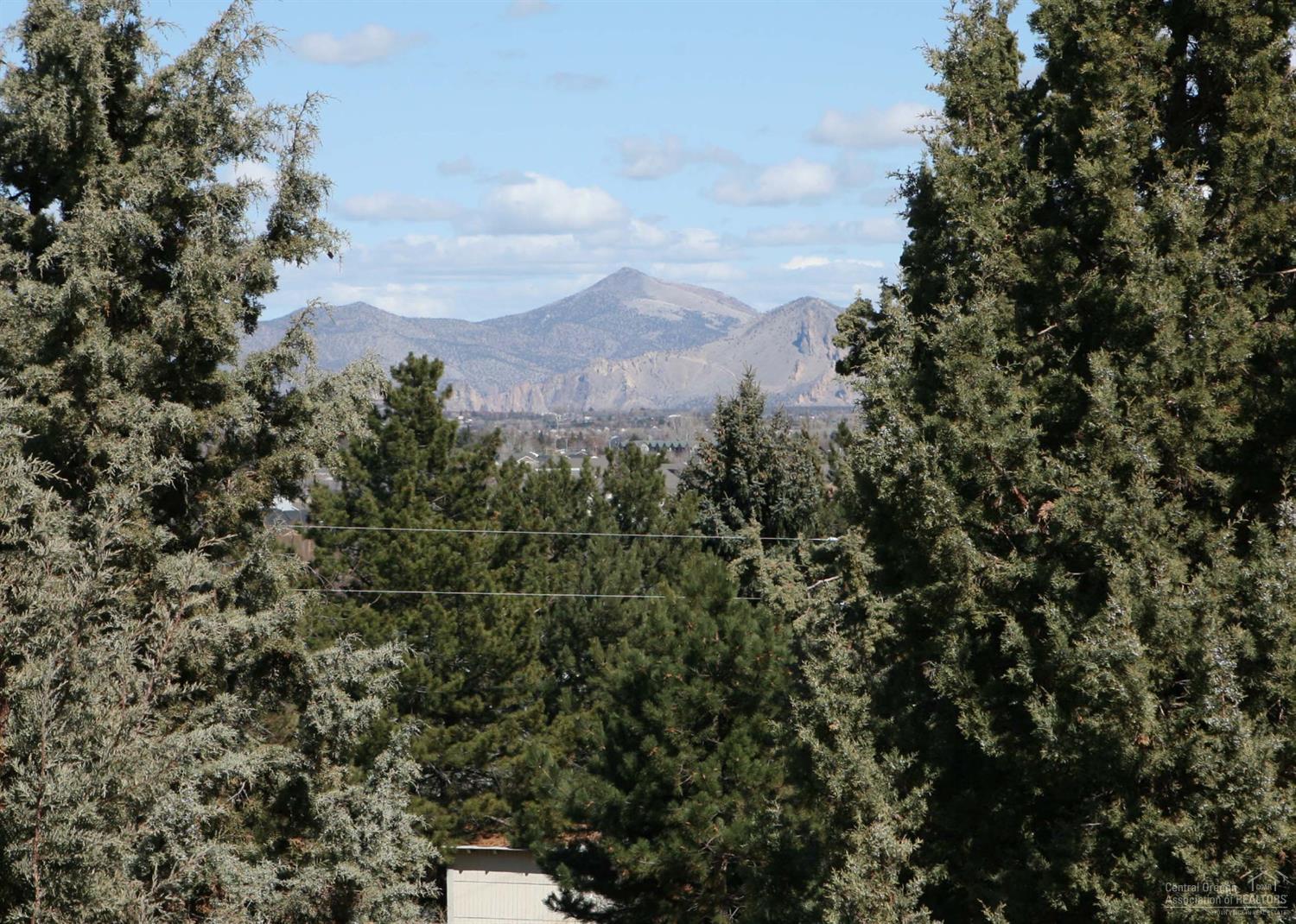 This Valleyview homesite with Smith Rock, Gray Butte, Grizzly Butte and Redmond views is ready to build. The established neighborhood features nice homes, open space, walking paths the continuity of which is insured by Architectural and HOA reviews. Conveniently located in SW Redmond with easy access to parks, schools, shopping, dining and highway access. Conveniently located in SW Redmond with easy access to highways, parks, schools, shopping, and dining.