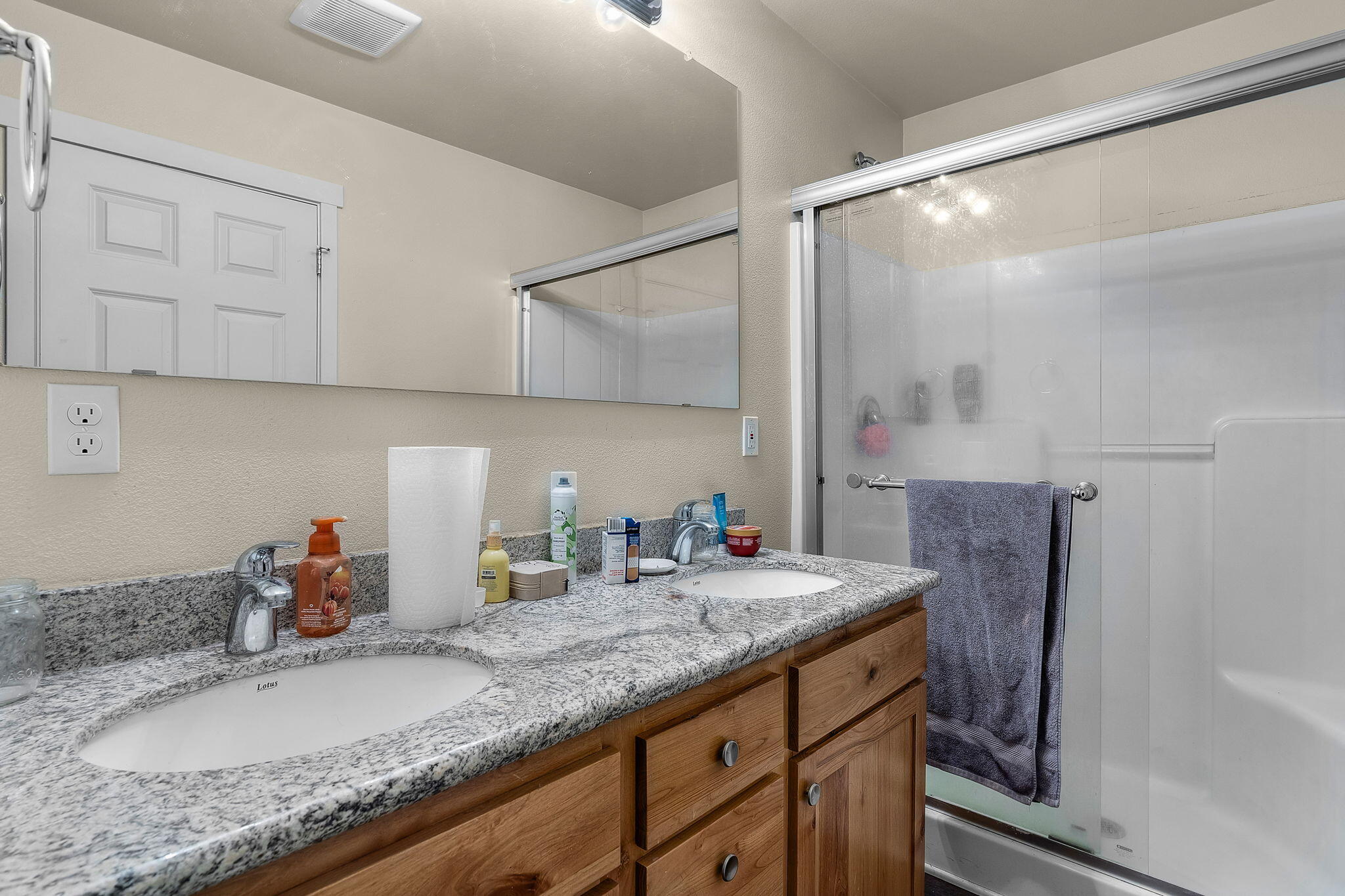 Kingwood Crossing - Residential Income