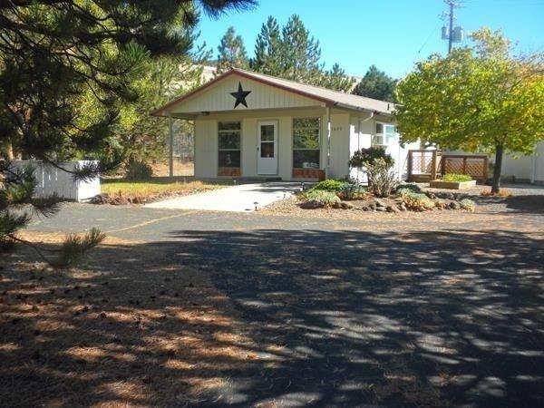 This is a adorable quiet home 3 bedroom 2 bath, has a beautiful back yard. Hardwood flooring and a great room.