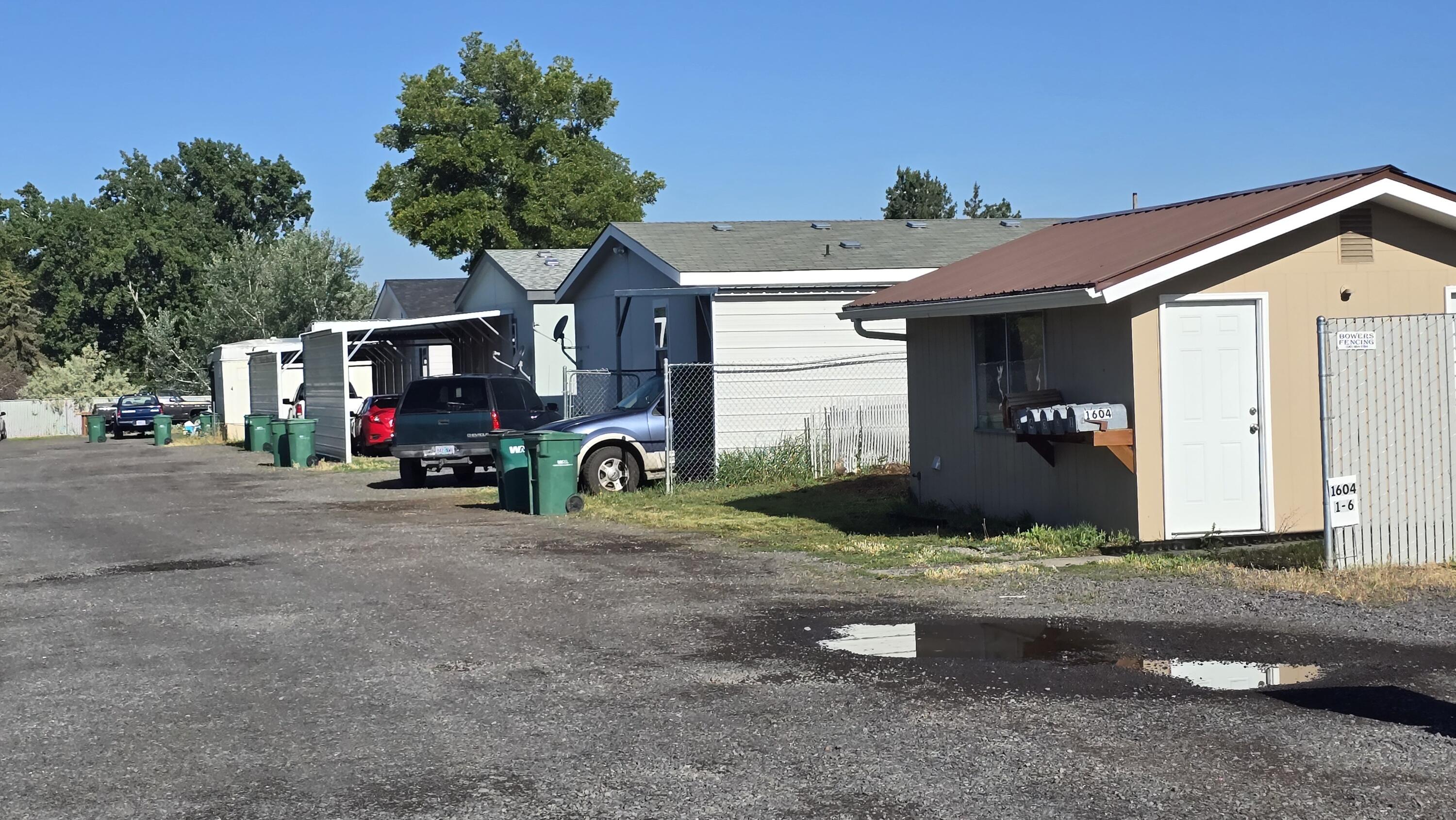 13 space manufactured home park with 7 park owned units. One vacant space and all park owned units are occupied. Park provides water, sewer and trash. Units are in good condition. Some of the park owned units have newer a/c heat pump a/c. 9.77% capitalization rate.