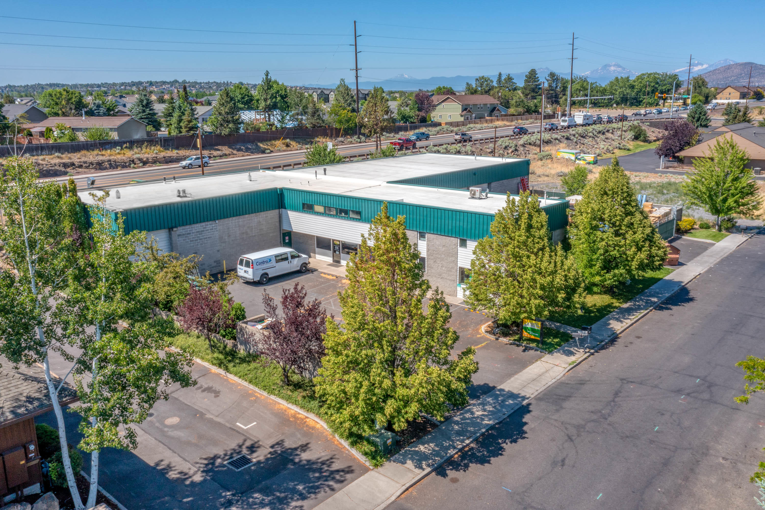 Investment opportunity with 6% cap rate. Building is Block and Steel construction on half acre lot with excellent visibility to Hwy 126 (Highland Ave) in Redmond. 3414 sf in office and 6826 sf in warehouse. Four years remaining on a five year lease. Gross lease with annual increases. Single tenant is well established. Rapidly growing Redmond and surrounding area means a bright future for the tenant and strong appreciation of this investment. Building is well maintained.